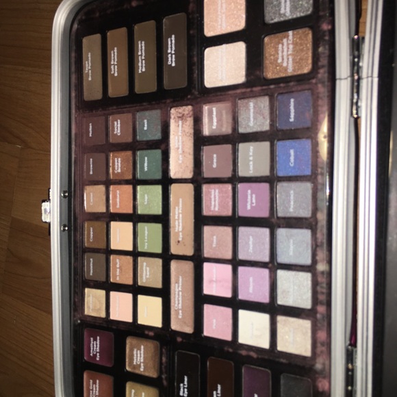 Makeup Set - Picture 4 of 11